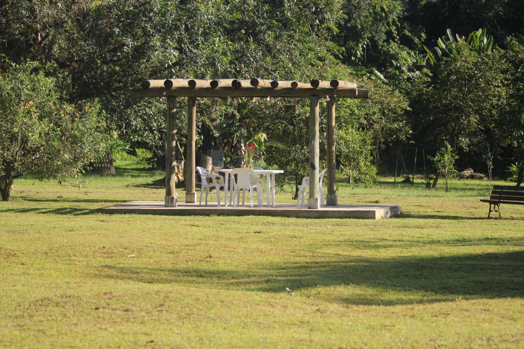 Ecoisa De Chacara - Casa De Vidro, Casa De Campo 모헤테스 외부 사진
